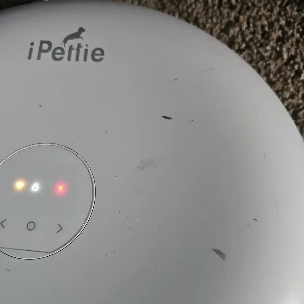Ipettie 6 Meal Automaric Pet Feeder
